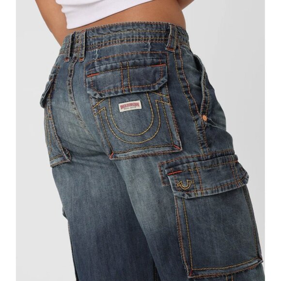 True Religion Big T Cargo Pants Women’s 29 Low Rise Baggy Jeans Embroidered Y2K - Picture 3 of 16